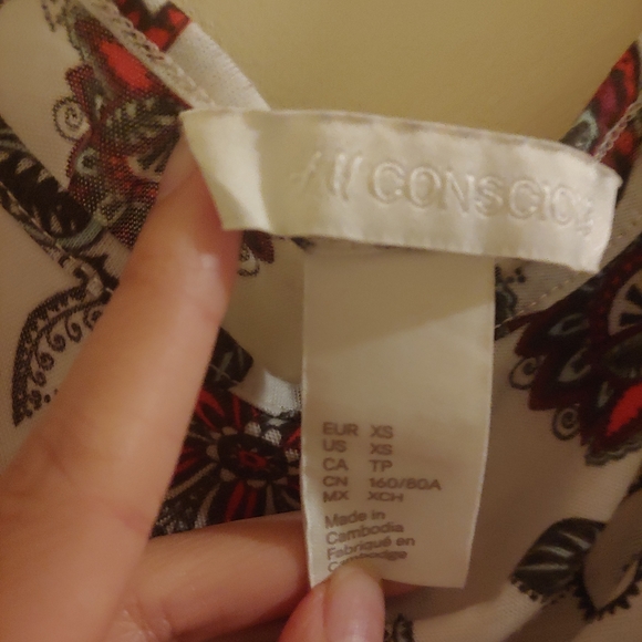 Top - Picture 2 of 2